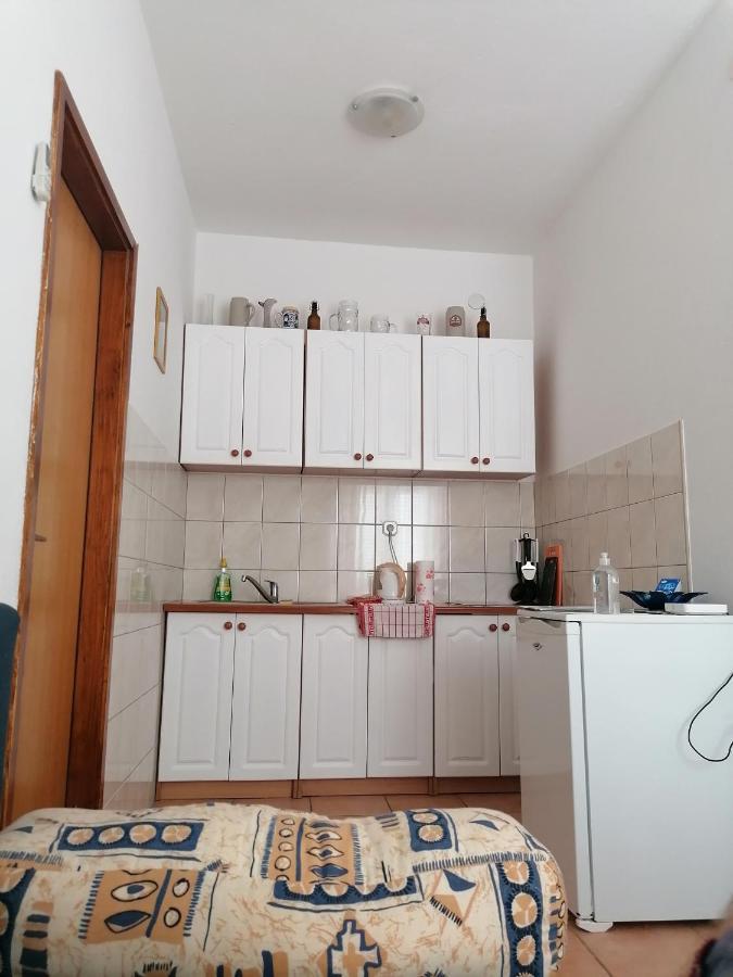Apartmani Rija 3 Pag Town Exterior photo